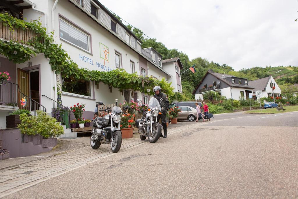 Hotel Emmerich Winningen Extérieur photo